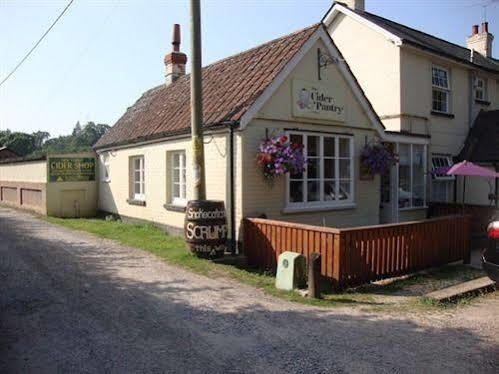 Cider Cottages Burley Esterno foto